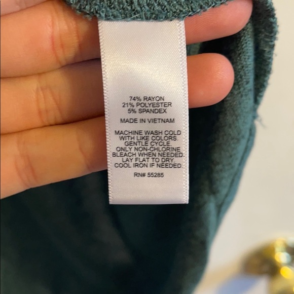 Express (S) Women’s Relaxed Fit Shirt Bundle - Picture 4 of 5